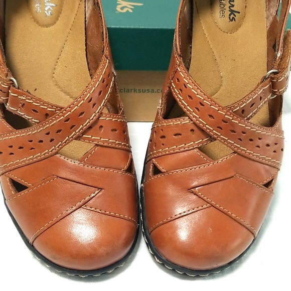 Clark's Bendables 7 1/2 M Ashland Spin Leather Slip-on Tan Loafers - Picture 4 of 7